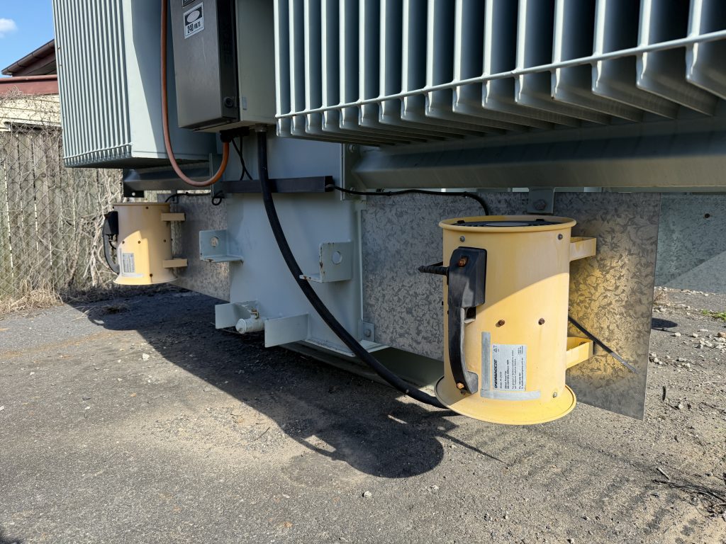 TRANSFORMER J18003 1 (7)